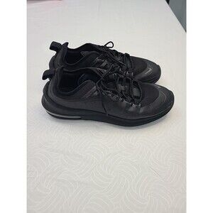 Nike Air Max Axis sneaker in a black colorway. size 10